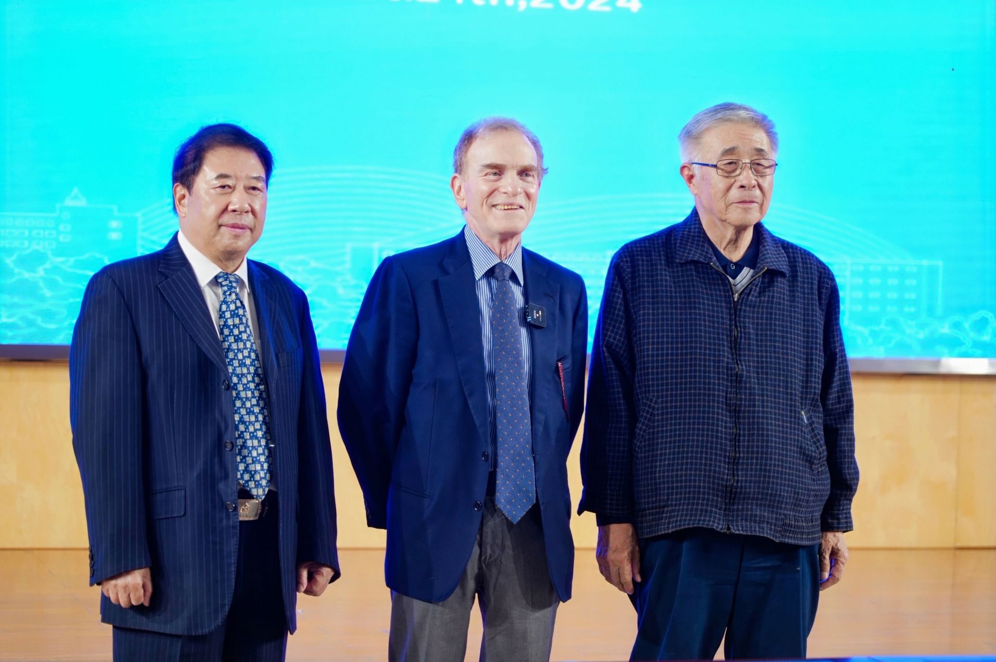 “诺贝尔奖工作站”落户国产 福利 视频 诺奖得主受聘首席科学家